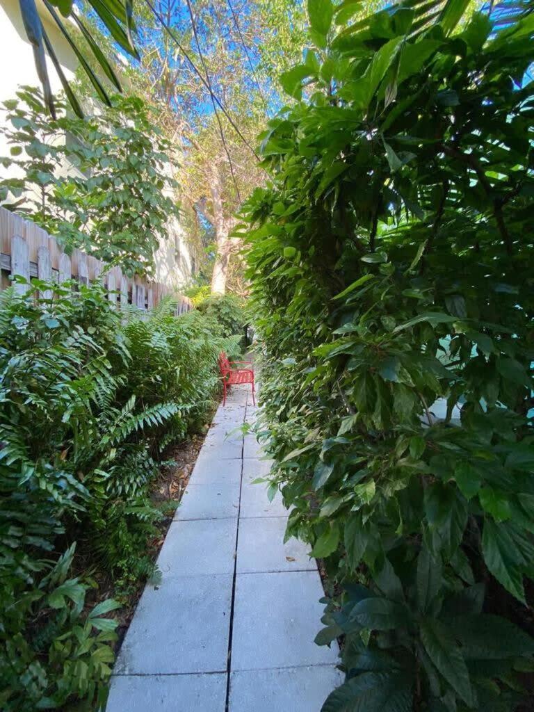 Apartment Welcoming Airbnb Walkig Distance To Olas Blvd *